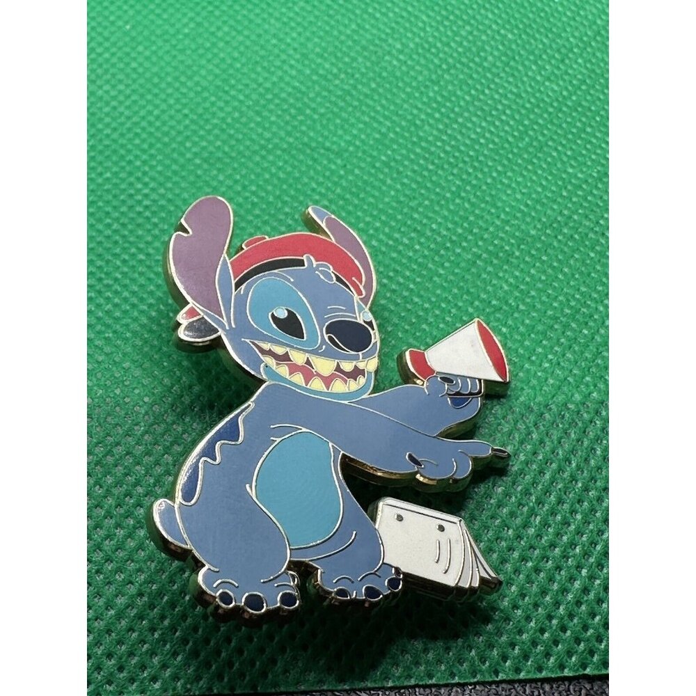 Disney Pin #109531 DSSH Disney Studio Store Hollywood Director Stitch Loose Pin